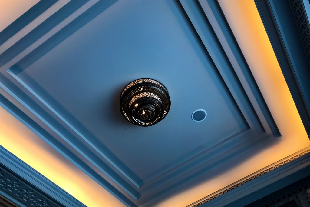 Cornice Design & Installation – Complete Service with Materials